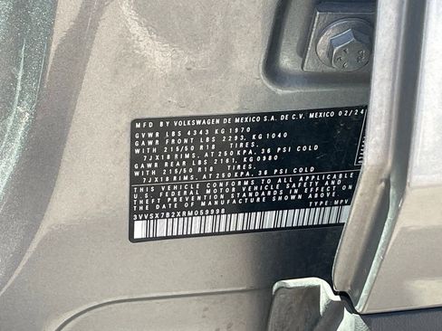 Used 2024 Volkswagen Taos SE image 12