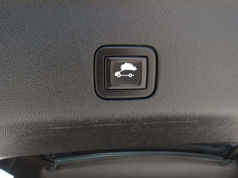 Used 2021 GMC Yukon XL AT4 w/ AT4 Premium Plus Package AWD/4WD image 15