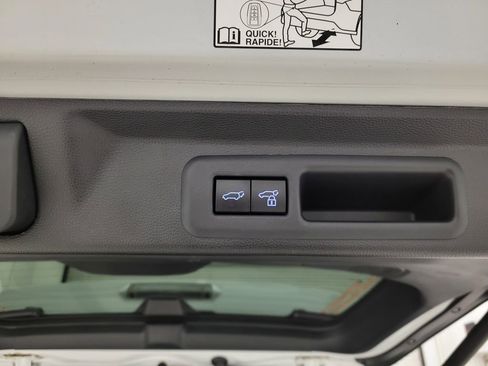 Used 2024 Toyota Sequoia Platinum image 2