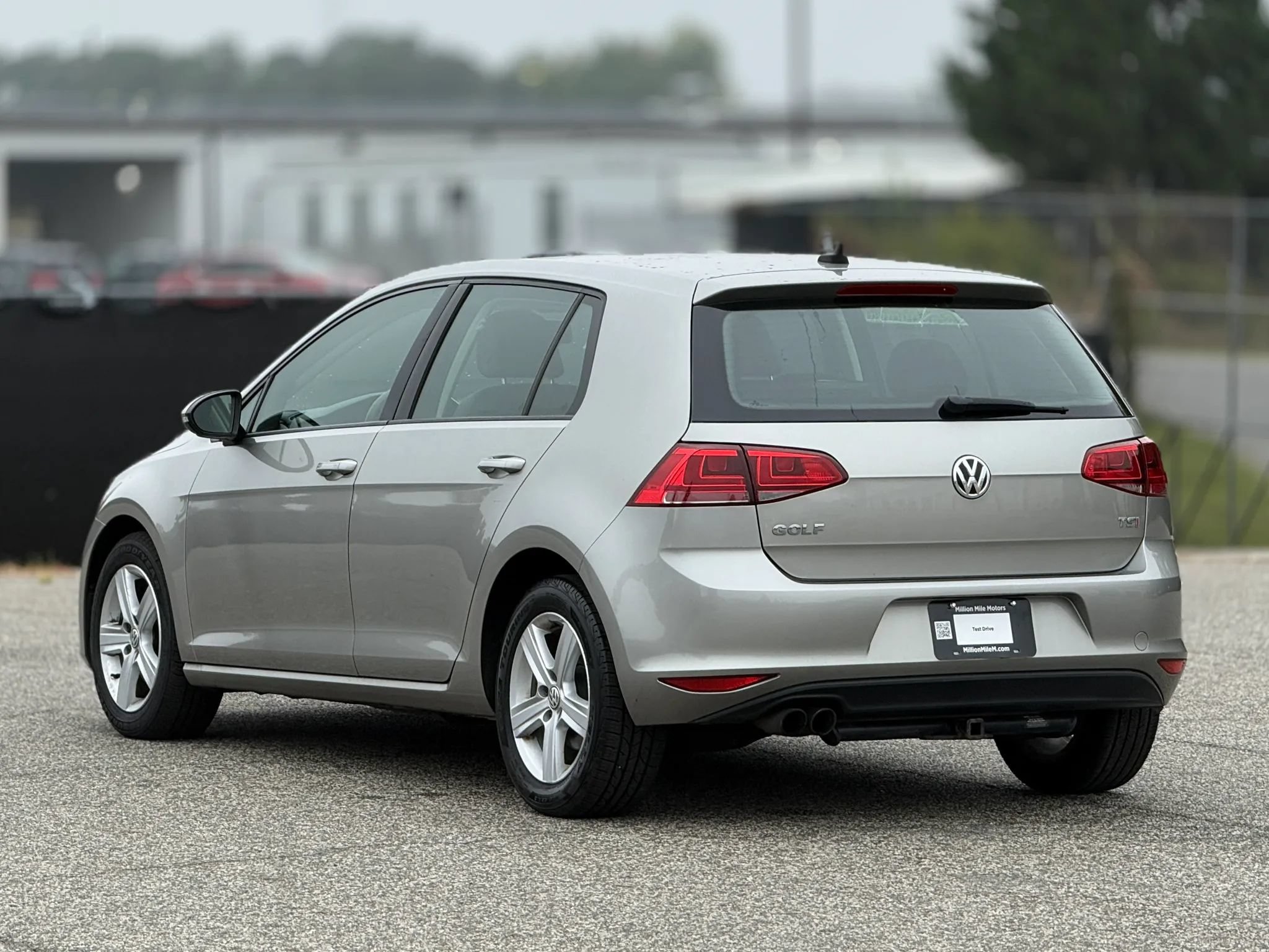 Used 2017 Volkswagen Golf Wolfsburg Edition FWD image 10