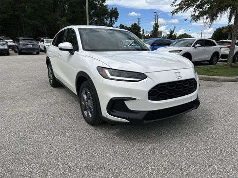 New 2026 Honda HR-V LX image 8