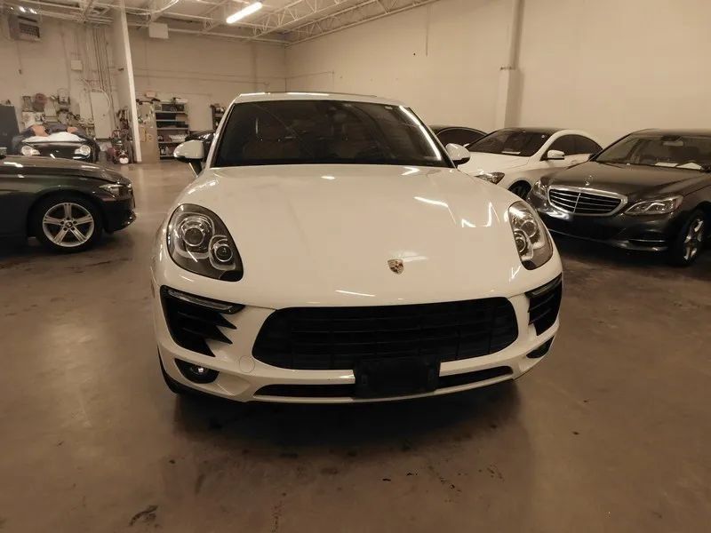Used 2018 Porsche Macan AWD/4WD image 5