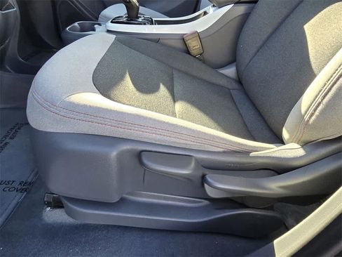 Used 2020 Chevrolet Bolt LT image 12