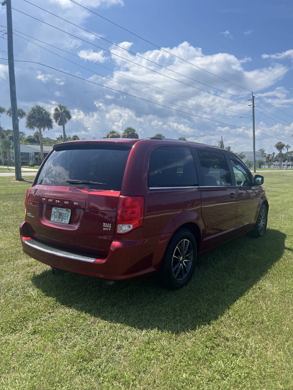 Used 2016 Dodge Grand Caravan SXT FWD image 9