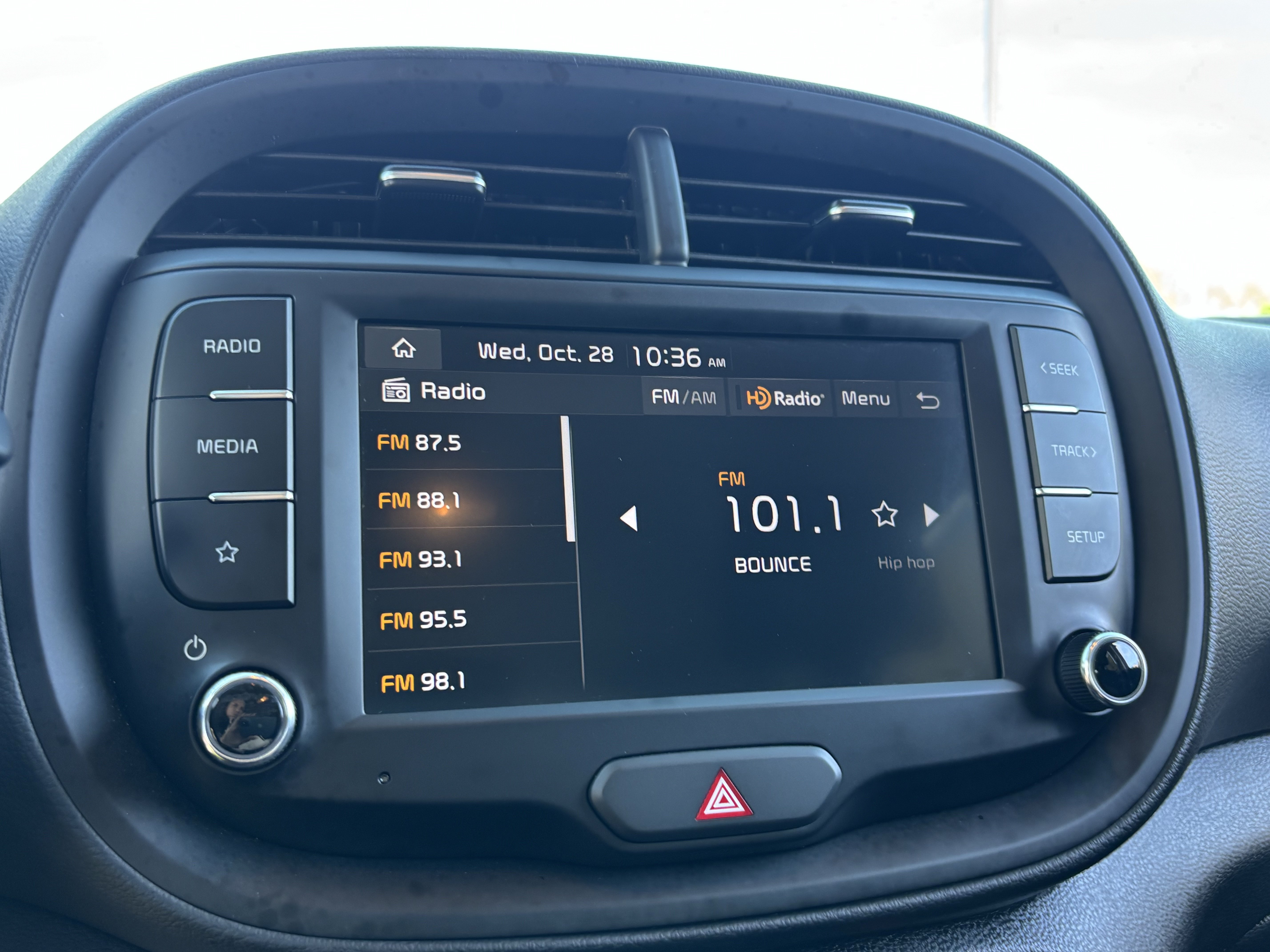 Certified 2025 Kia Soul LX w/ LX Technology Package FWD image 20