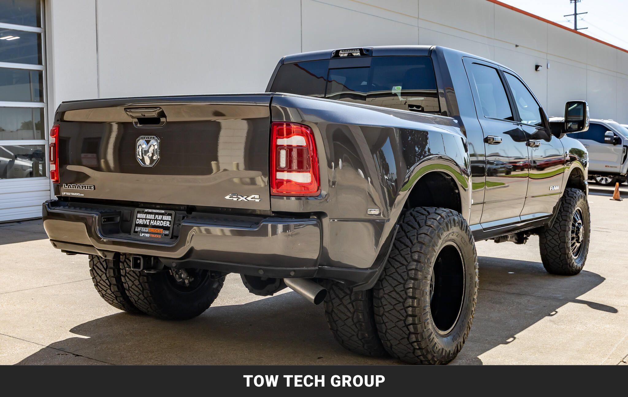 Used 2024 RAM 3500 Laramie w/ Towing Technology Group AWD/4WD image 10