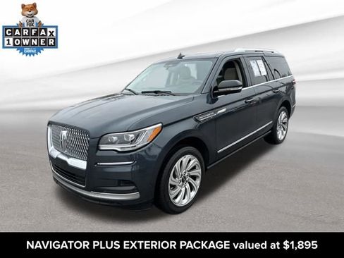 Used 2024 Lincoln Navigator Premiere image 3