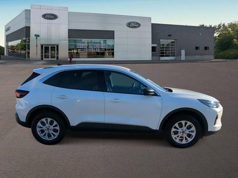 Used 2023 Ford Escape Active image 12