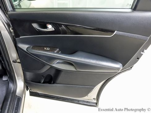 Used 2017 Kia Sorento LX w/ LX Convenience Package image 22