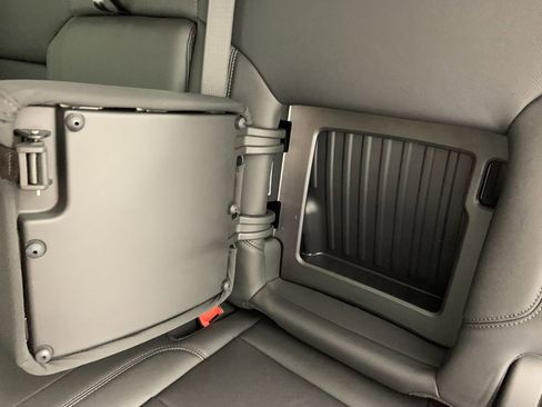 Used 2025 GMC Sierra 1500 SLT w/ SLT Premium Plus Package image 34