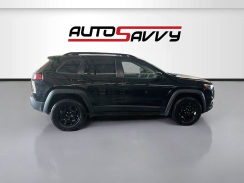 Used 2022 Jeep Cherokee Latitude AWD/4WD image 8