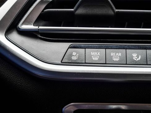 Used 2019 BMW X7 xDrive40i w/ Premium Package AWD/4WD image 26
