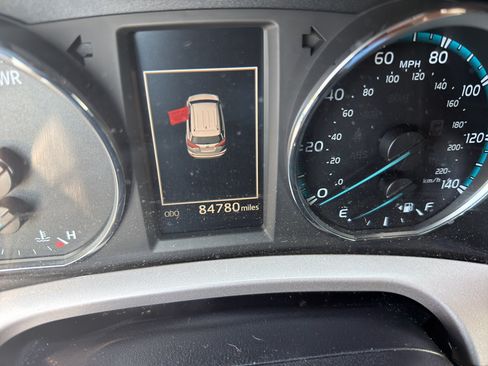 Certified 2016 Toyota RAV4 XLE AWD/4WD image 11