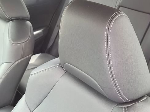 Certified 2025 Toyota Corolla Cross XLE FWD image 13