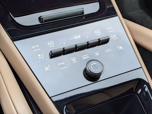 Certified 2026 Porsche Cayenne S AWD/4WD image 18