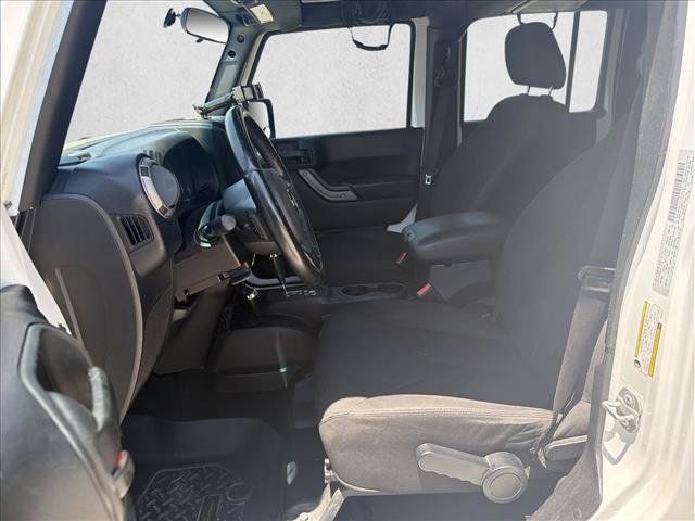 Used 2015 Jeep Wrangler Unlimited Sport w/ Connectivity Group AWD/4WD image 10