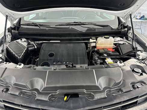 Used 2021 Chevrolet Traverse RS image 32