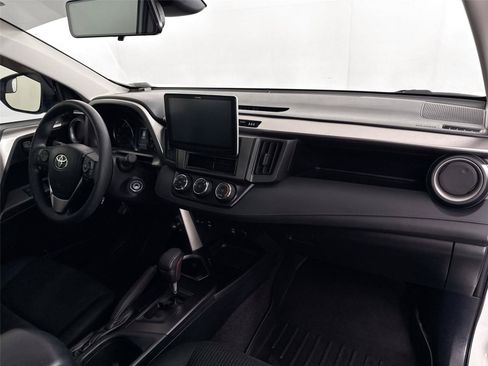Used 2018 Toyota RAV4 LE FWD image 54