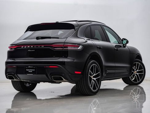 Certified 2026 Porsche Macan AWD/4WD image 11