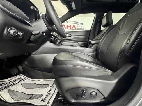 Used 2023 Jeep Compass High Altitude AWD/4WD image 14