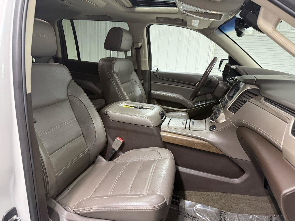 Used 2018 GMC Yukon XL Denali w/ Open Road Package AWD/4WD image 43