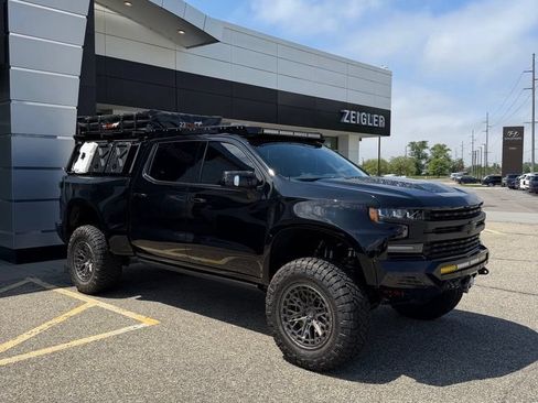 Used 2021 Chevrolet Silverado 1500 LT Trail Boss w/ LT Trail Boss Premium Package AWD/4WD image 6