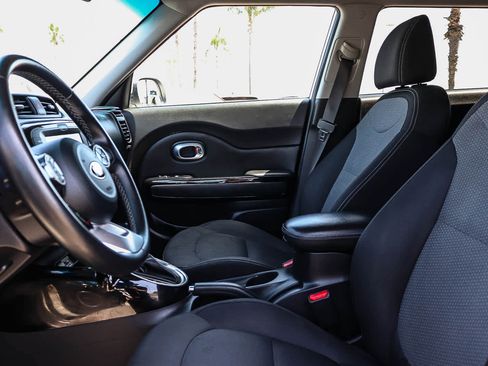 Used 2019 Kia Soul + w/ Audio Package FWD image 27