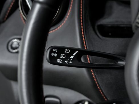 Used 2018 McLaren 720S RWD image 23
