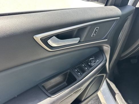 Used 2022 Ford Edge SEL w/ Sport Appearance Package AWD/4WD image 15