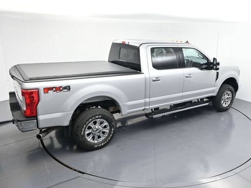 Used 2019 Ford F250 XLT w/ XLT Premium Package AWD/4WD image 5