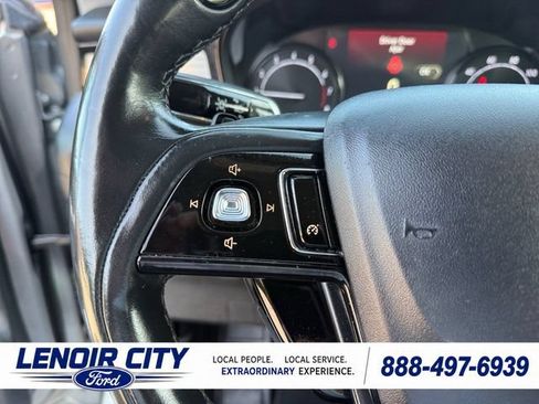 Used 2022 Lincoln Corsair AWD w/ Premium Package image 20