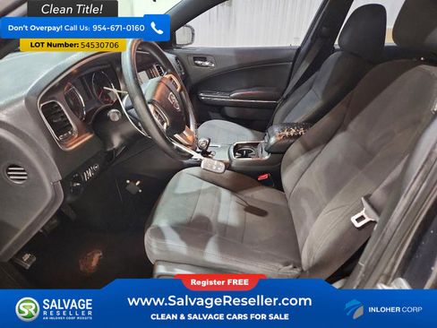 Used 2013 Dodge Charger SE RWD image 9