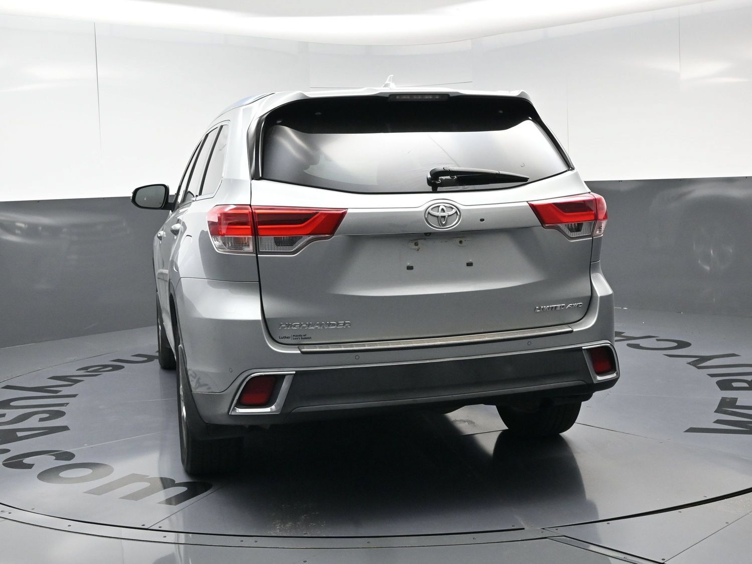 Used 2017 Toyota Highlander Limited w/ Protection Package #3 AWD/4WD image 18