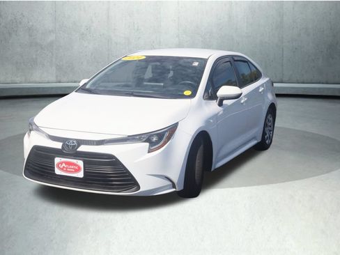 Used 2024 Toyota Corolla LE FWD image 24
