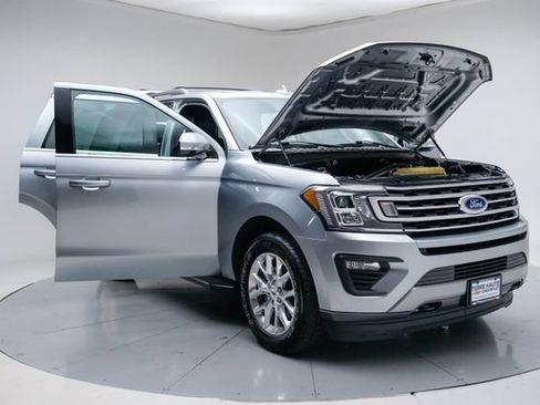 Used 2020 Ford Expedition XLT w/ Equipment Group 201A AWD/4WD image 15