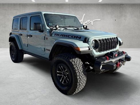 Used 2024 Jeep Wrangler Unlimited Rubicon image 2