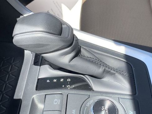 Used 2025 Toyota RAV4 LE AWD/4WD image 25