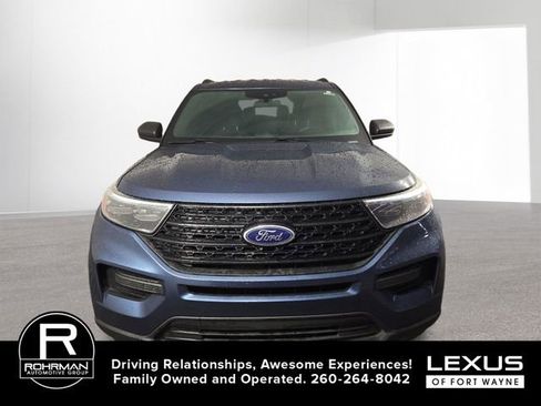Used 2020 Ford Explorer XLT w/ Comfort Package RWD image 3