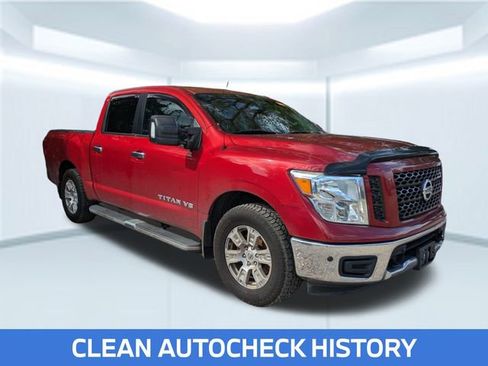 Used 2019 Nissan Titan SV w/ SV Convenience Package image 4