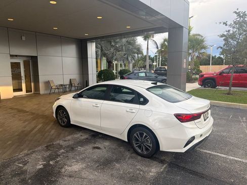 Used 2024 Kia Forte LXS FWD image 4