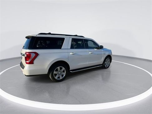 Certified 2018 Ford Expedition Max XLT w/ Equipment Group 202A image 11