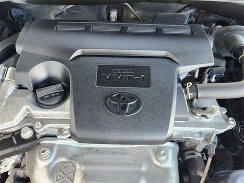 Used 2015 Toyota Camry LE image 31