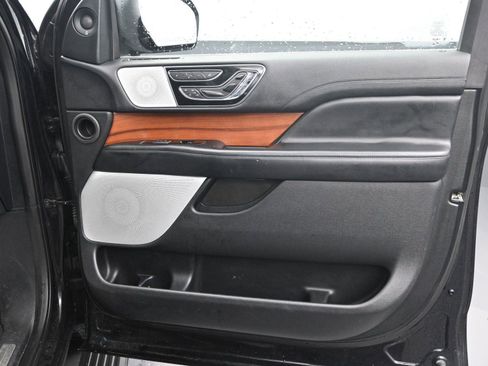 Used 2019 Lincoln Navigator L Reserve w/ Cargo Package image 8