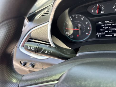 Used 2021 Chevrolet Malibu LT FWD image 21