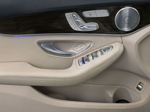 Used 2021 Mercedes-Benz C 300 Sedan w/ Premium Package image 4