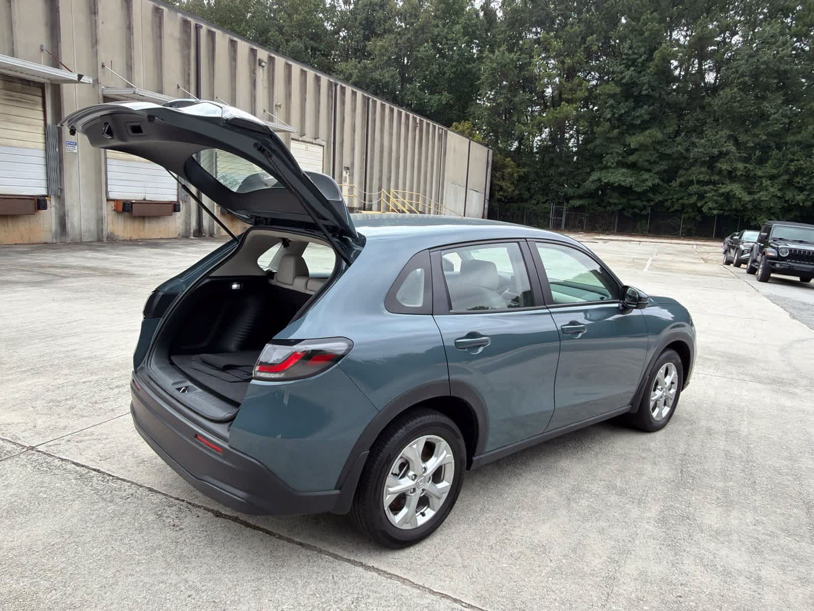 Used 2024 Honda HR-V LX image 11