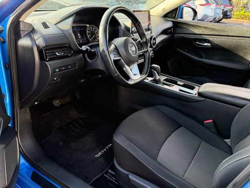 Certified 2021 Nissan Sentra SV FWD image 11