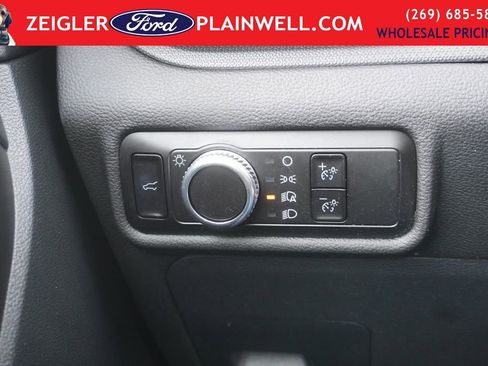 Used 2023 Ford Explorer 4WD image 29