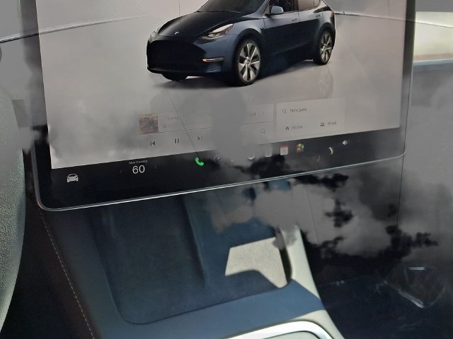 Used 2024 Tesla Model Y Long Range AWD/4WD image 18