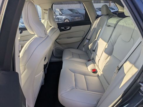 New 2026 Volvo XC60 B5 Ultra w/ Protection Package Premier image 17